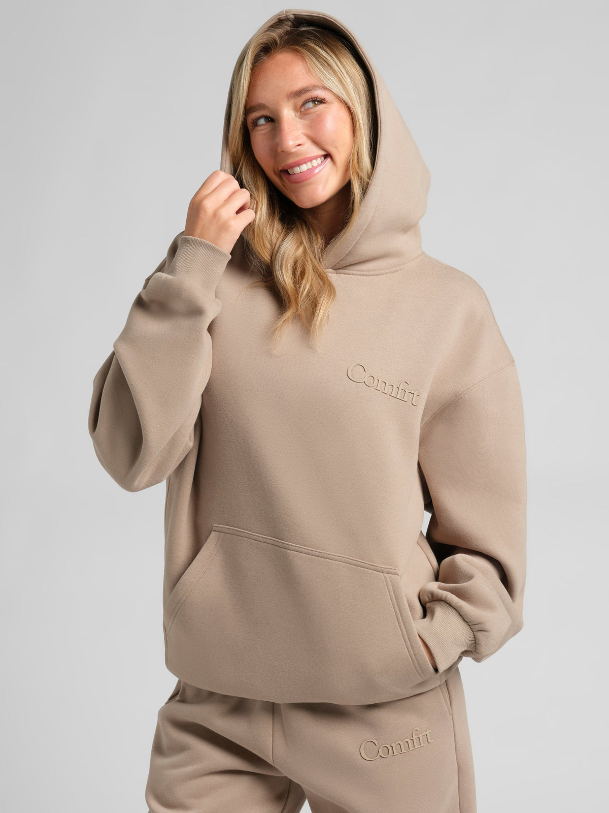 Minimalist Hoodie – Mega
