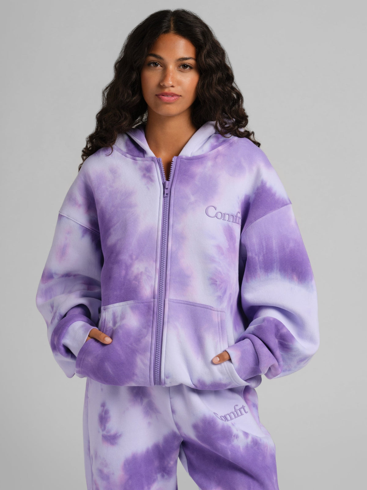 Minimalist Zip Hoodie – Mega