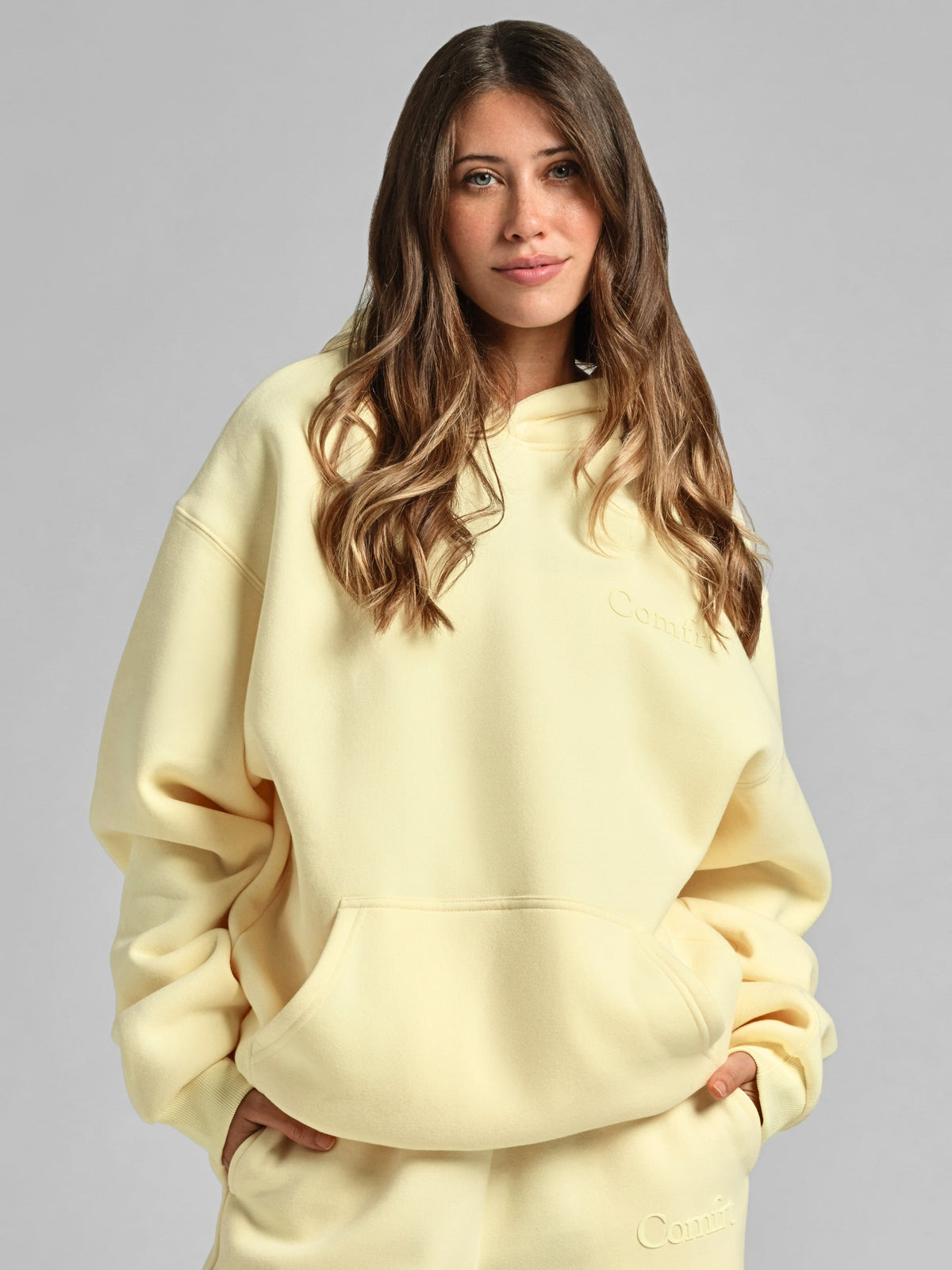 Minimalist Hoodie – Mega