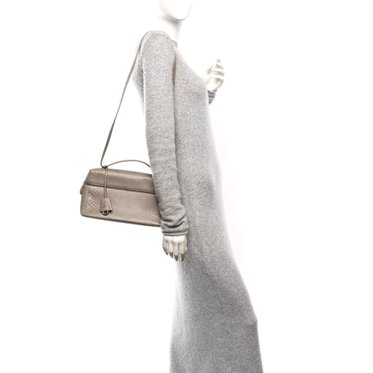 Matte Snakeskin Extra Pocket L27 Grey