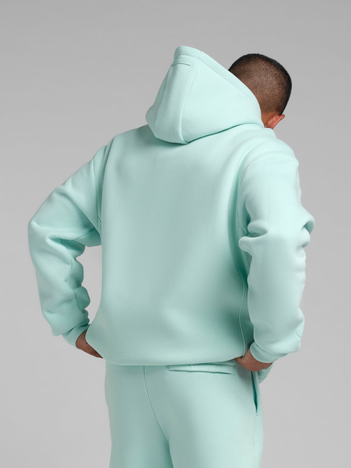 Explorer Travel Hoodie – Mega