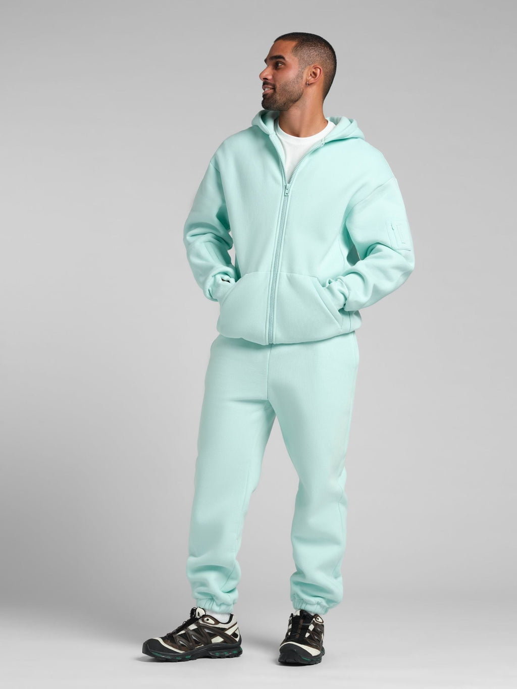 Explorer Travel Zip Hoodie – Mega