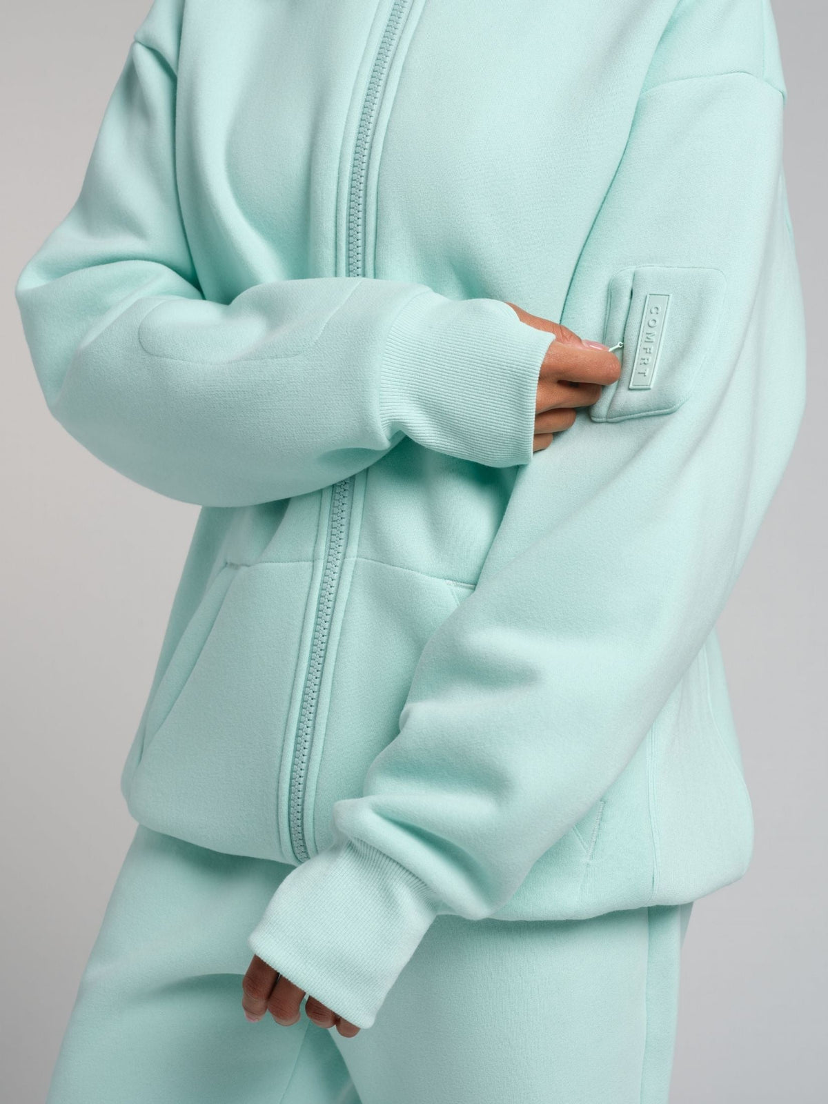 Explorer Travel Zip Hoodie – Mega