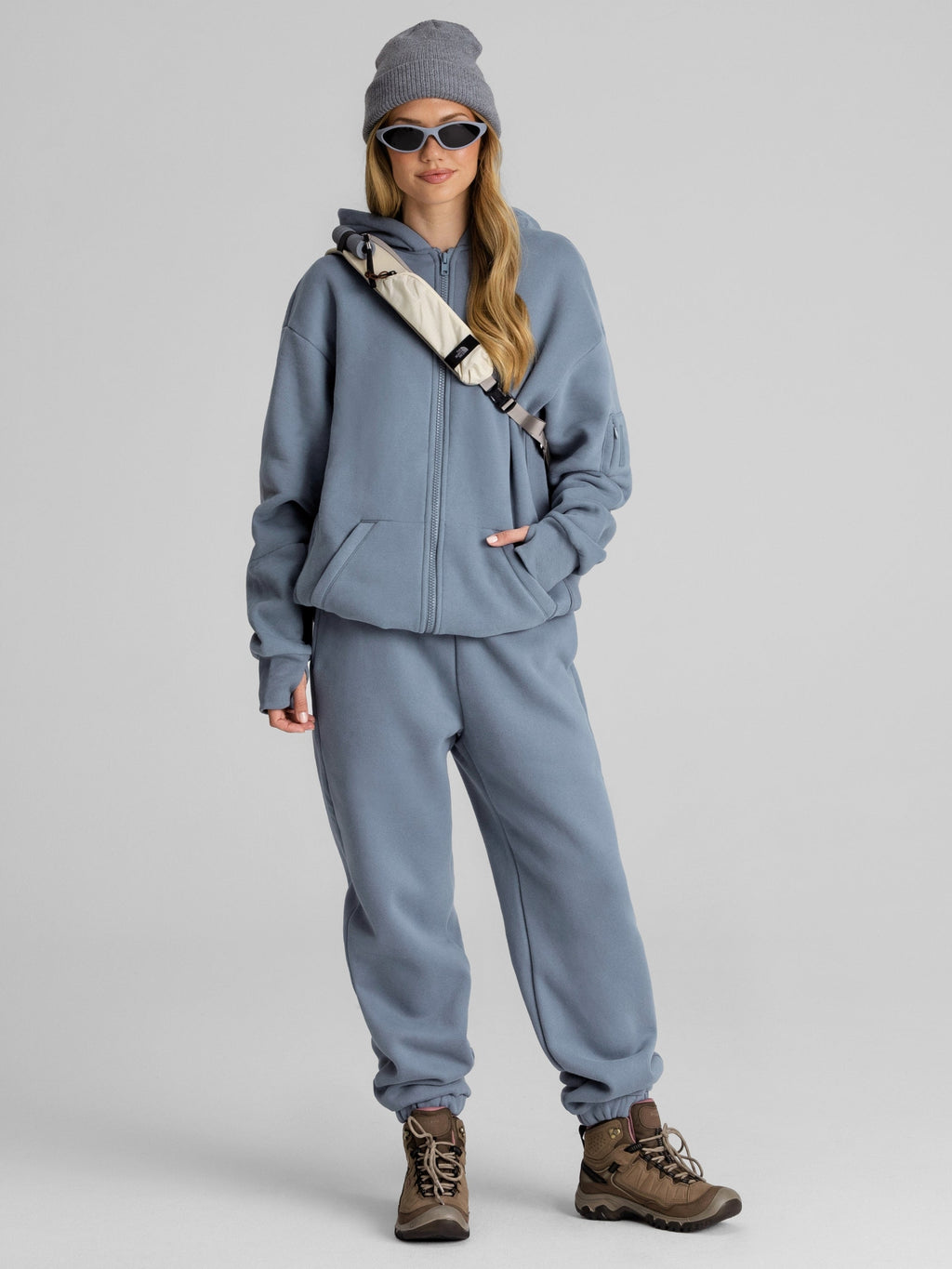 Explorer Travel Zip Hoodie – Mega