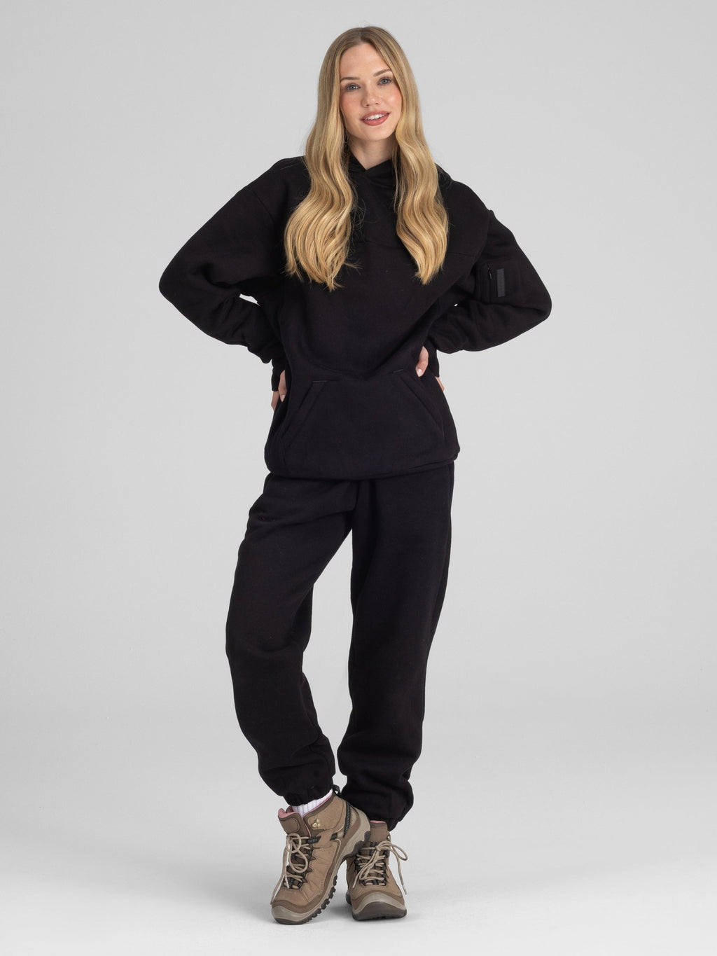 Explorer Travel Hoodie – Mega