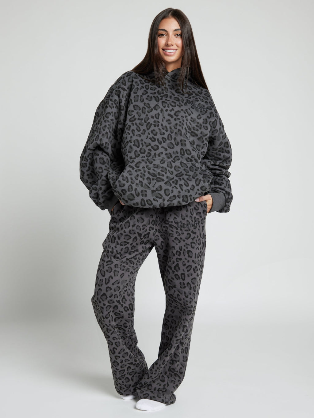 Minimalist Hoodie – Mega