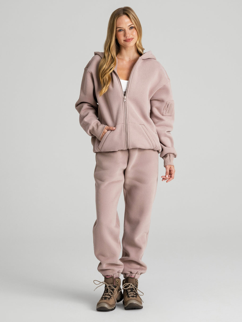 Explorer Travel Zip Hoodie – Mega
