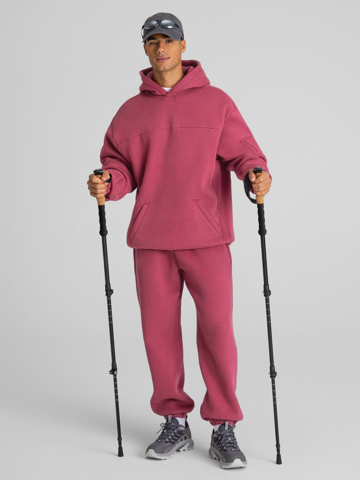 Explorer Travel Hoodie – Mega