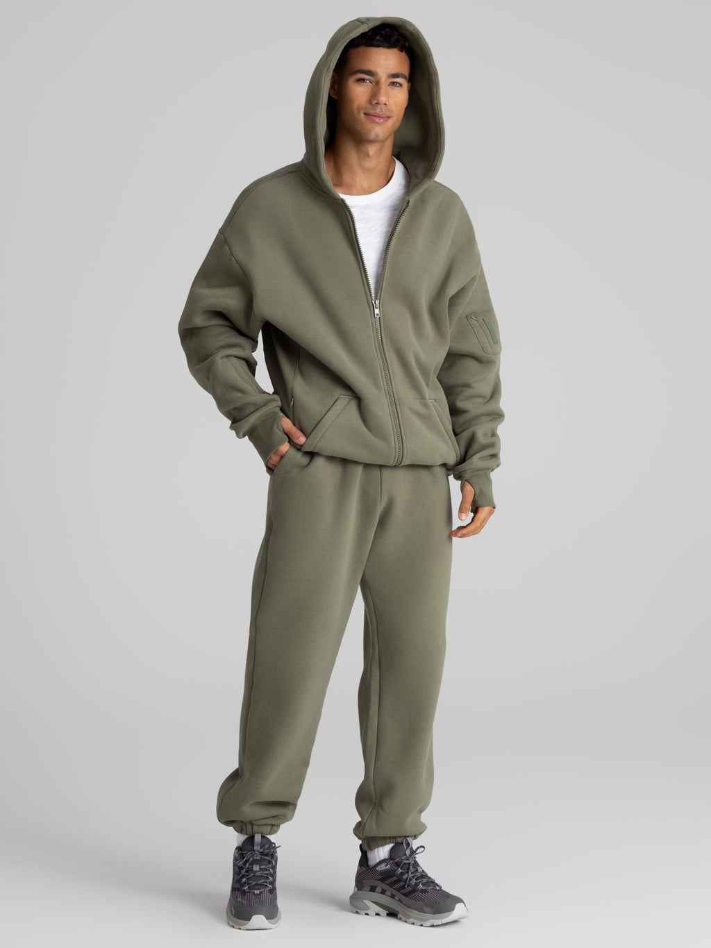 Explorer Travel Zip Hoodie – Mega