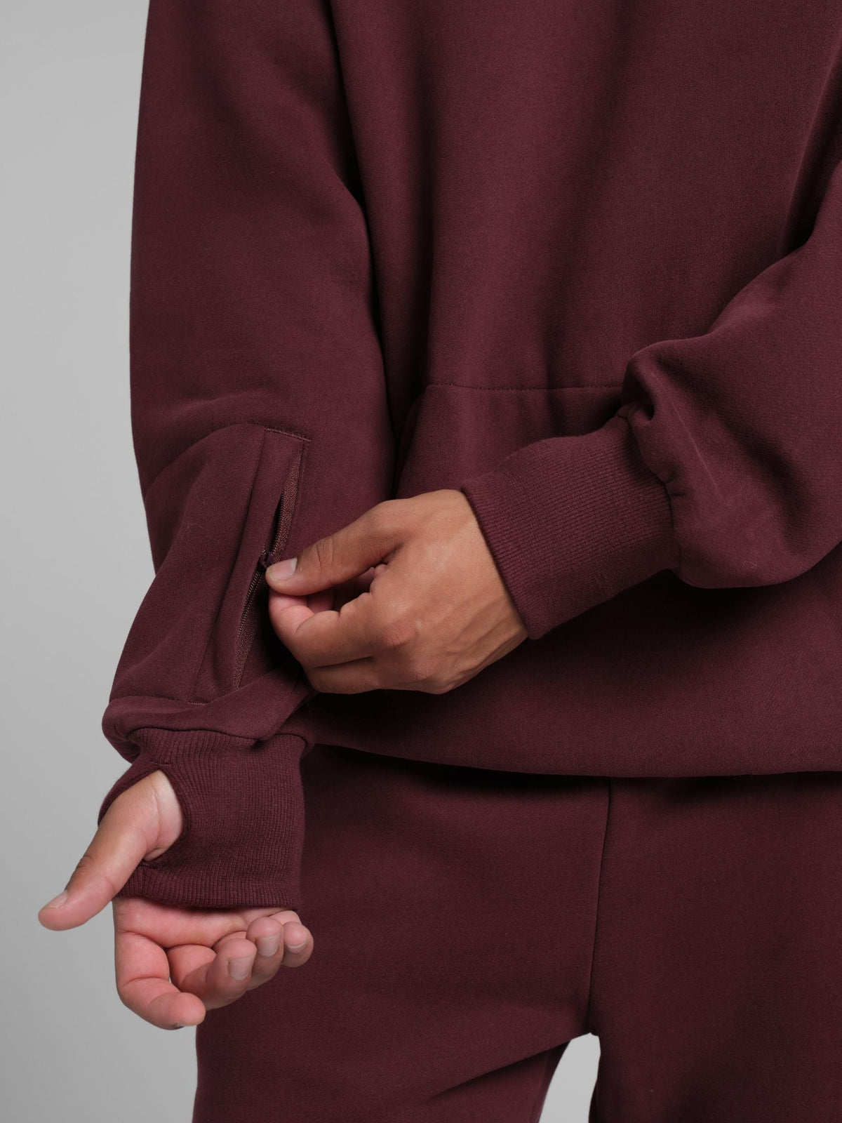 Explorer Travel Hoodie – Mega