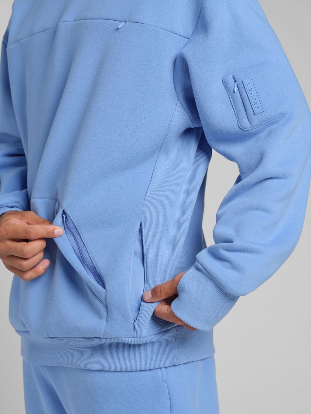 Explorer Travel Hoodie – Mega