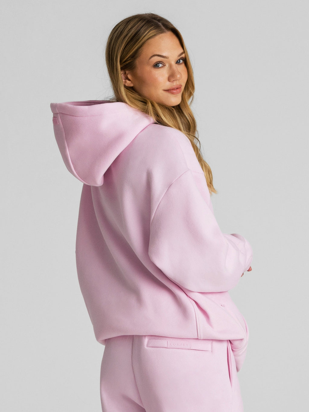 Explorer Travel Hoodie – Mega