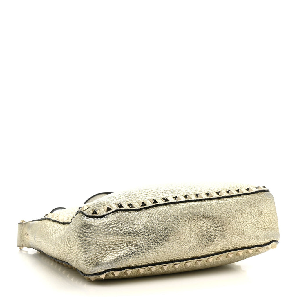 Metallic Pebbled Calfskin Small Rockstud Flip-Lock Messenger Bag Platino