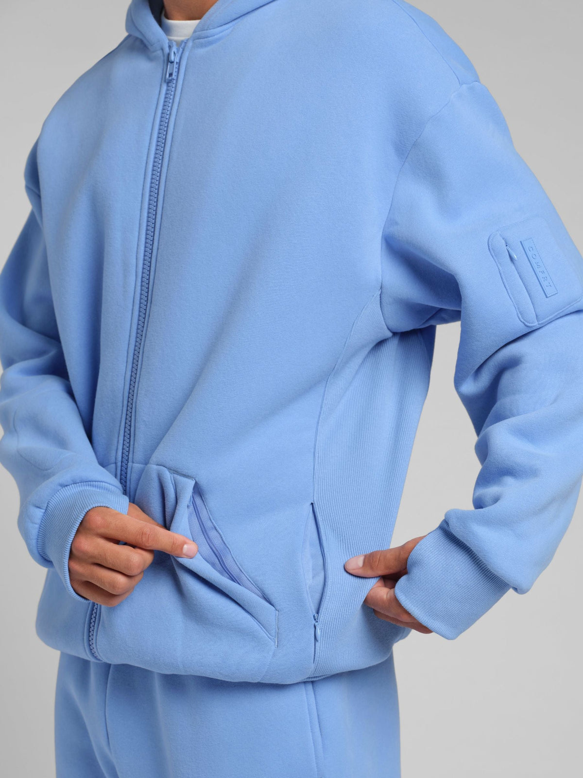 Explorer Travel Zip Hoodie – Mega