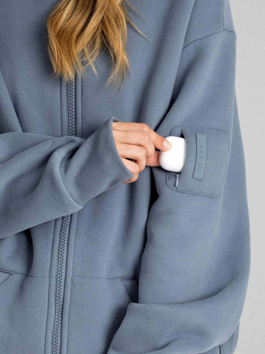 Explorer Travel Zip Hoodie – Mega