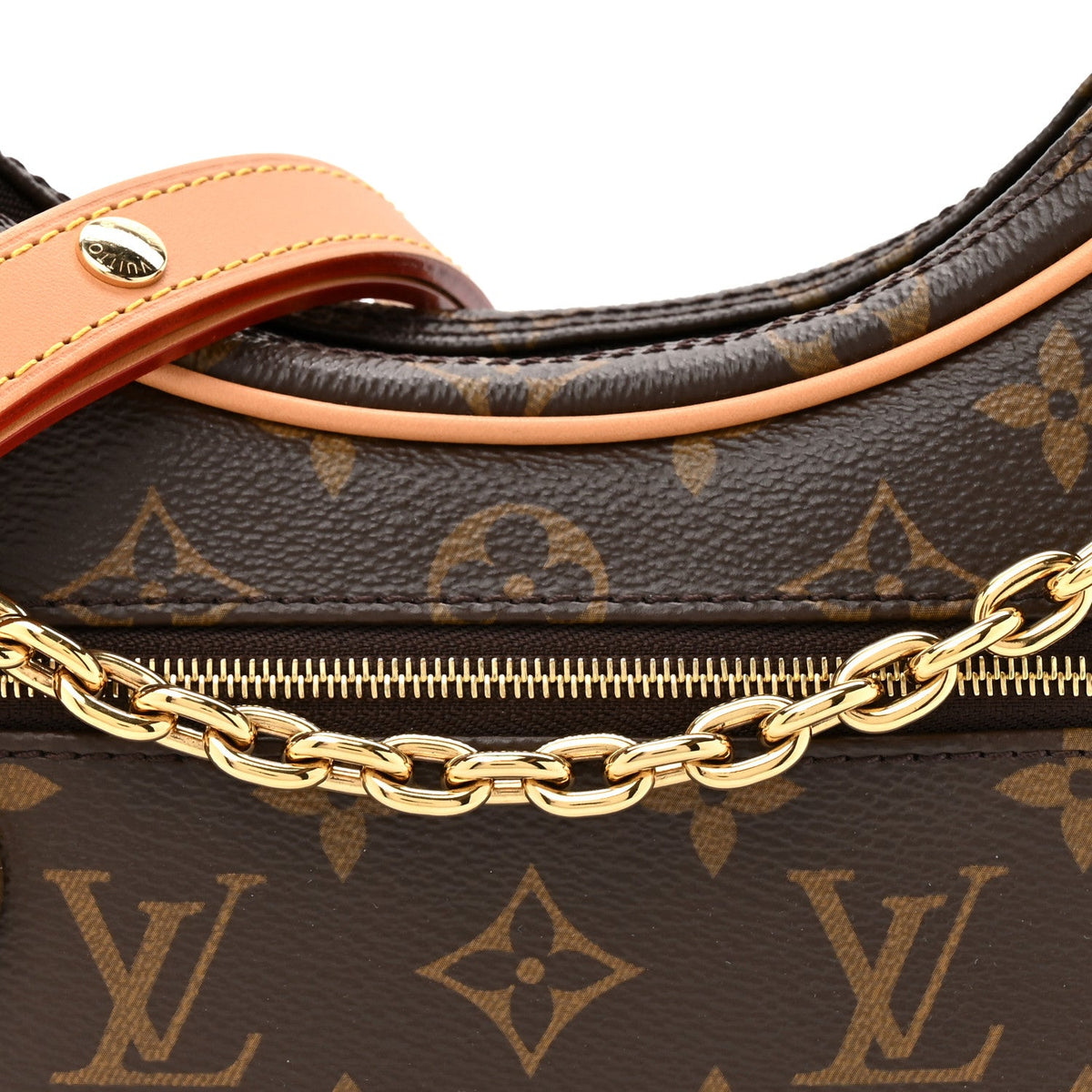 Monogram Loop