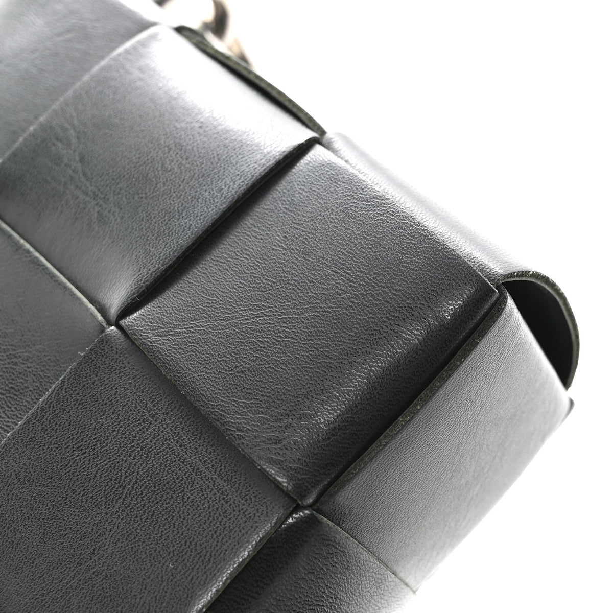 Calfskin Maxi Intreccio Cassette With Strap Bag Dark Green