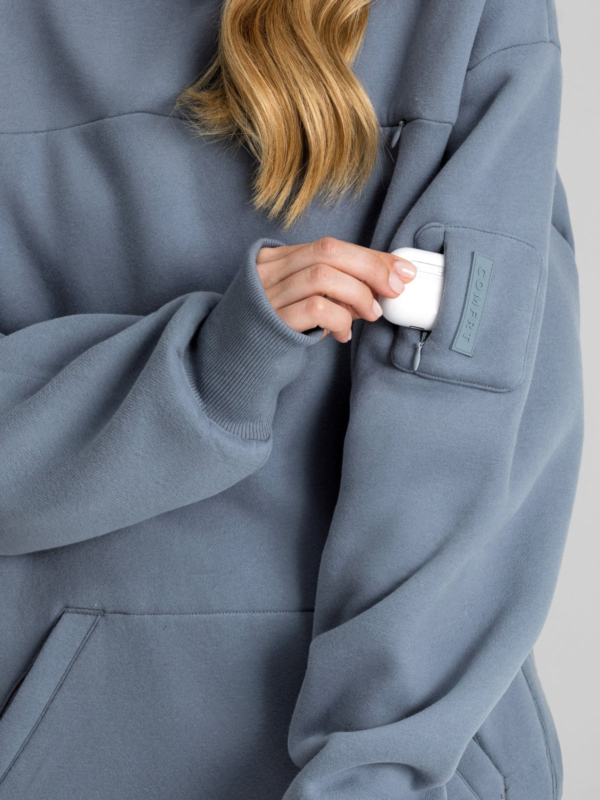 Explorer Travel Hoodie – Mega