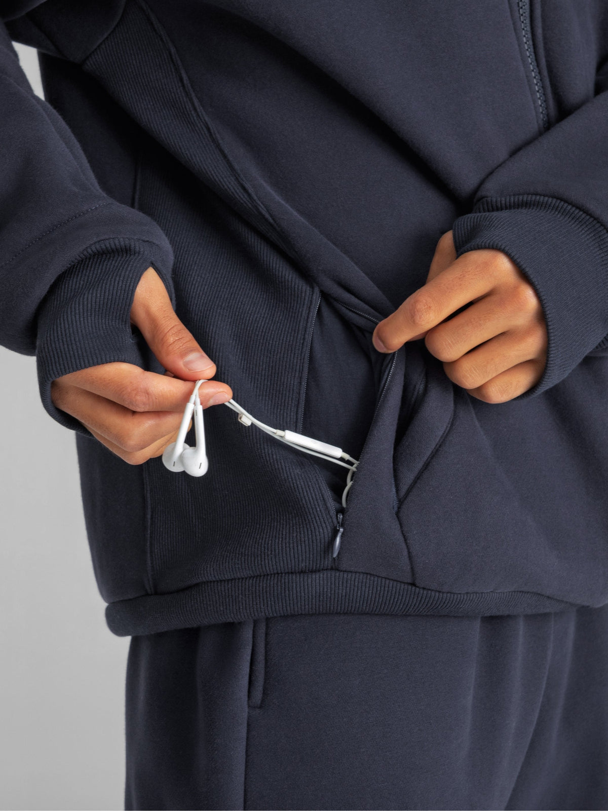 Explorer Travel Zip Hoodie – Mega