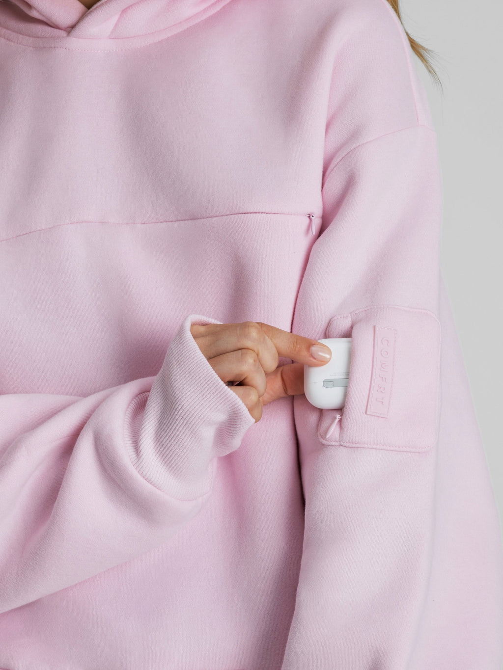 Explorer Travel Hoodie – Mega