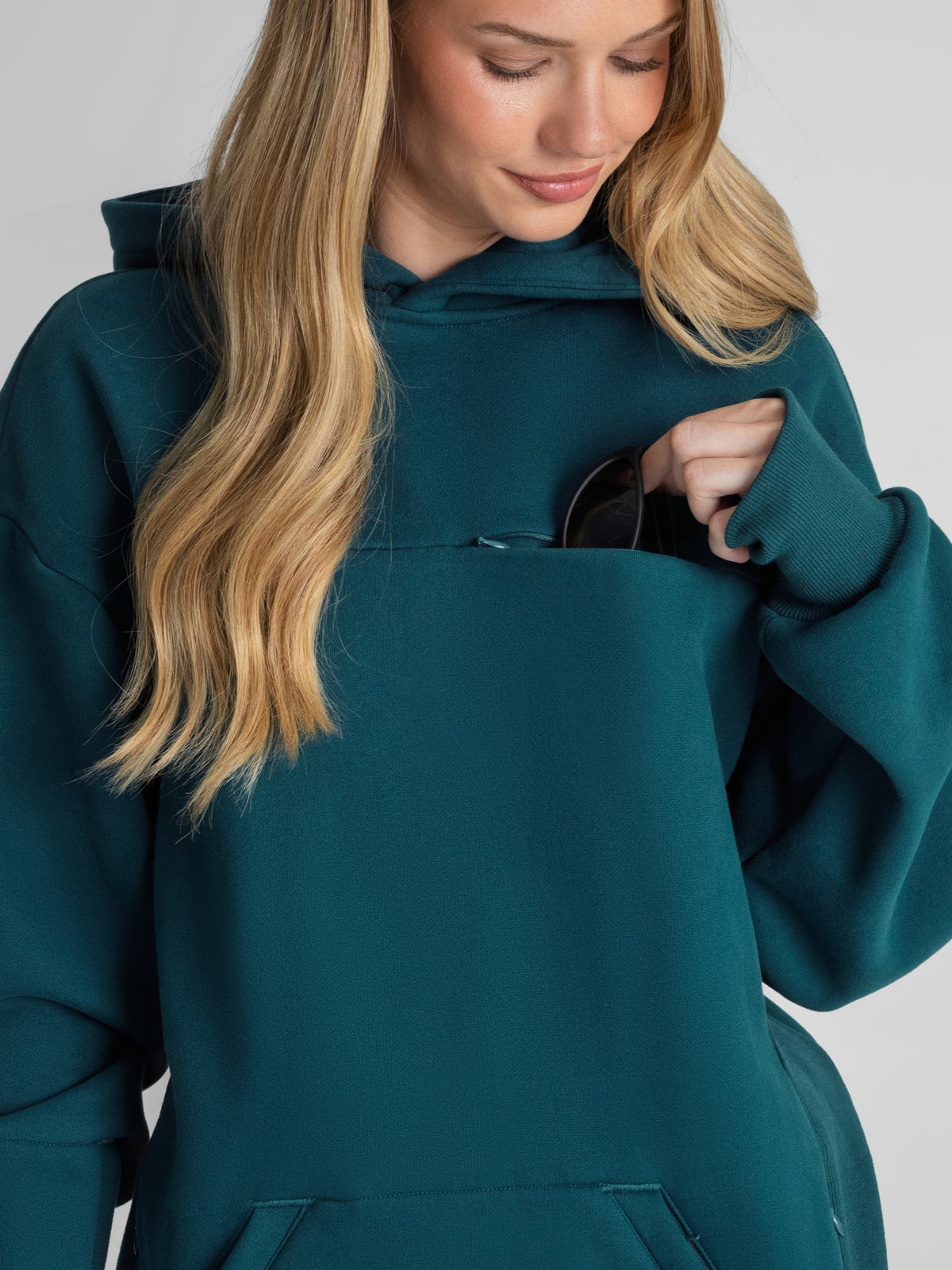 Explorer Travel Hoodie – Mega