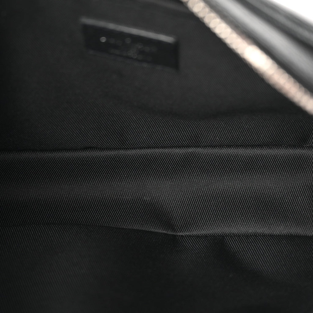 Taiga Monogram Eclipse Outdoor Messenger Black