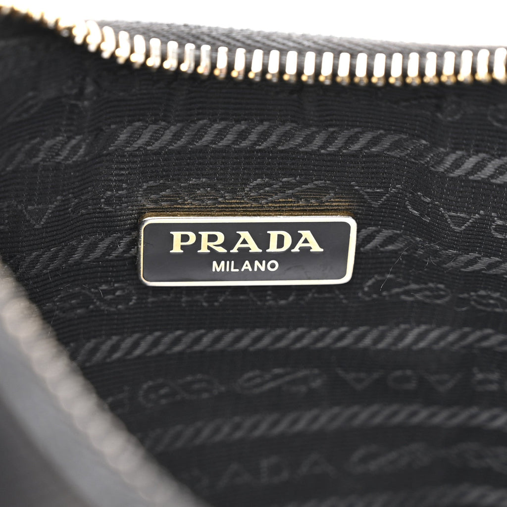 Saffiano Lux Re-Edition 2005 Shoulder Bag Black