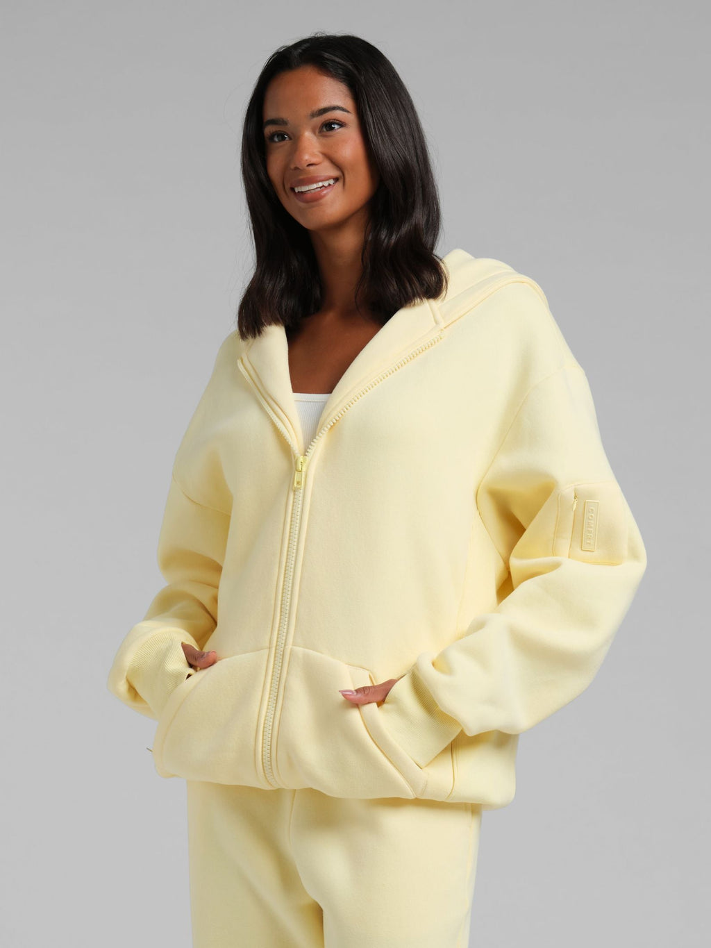 Explorer Travel Zip Hoodie – Mega