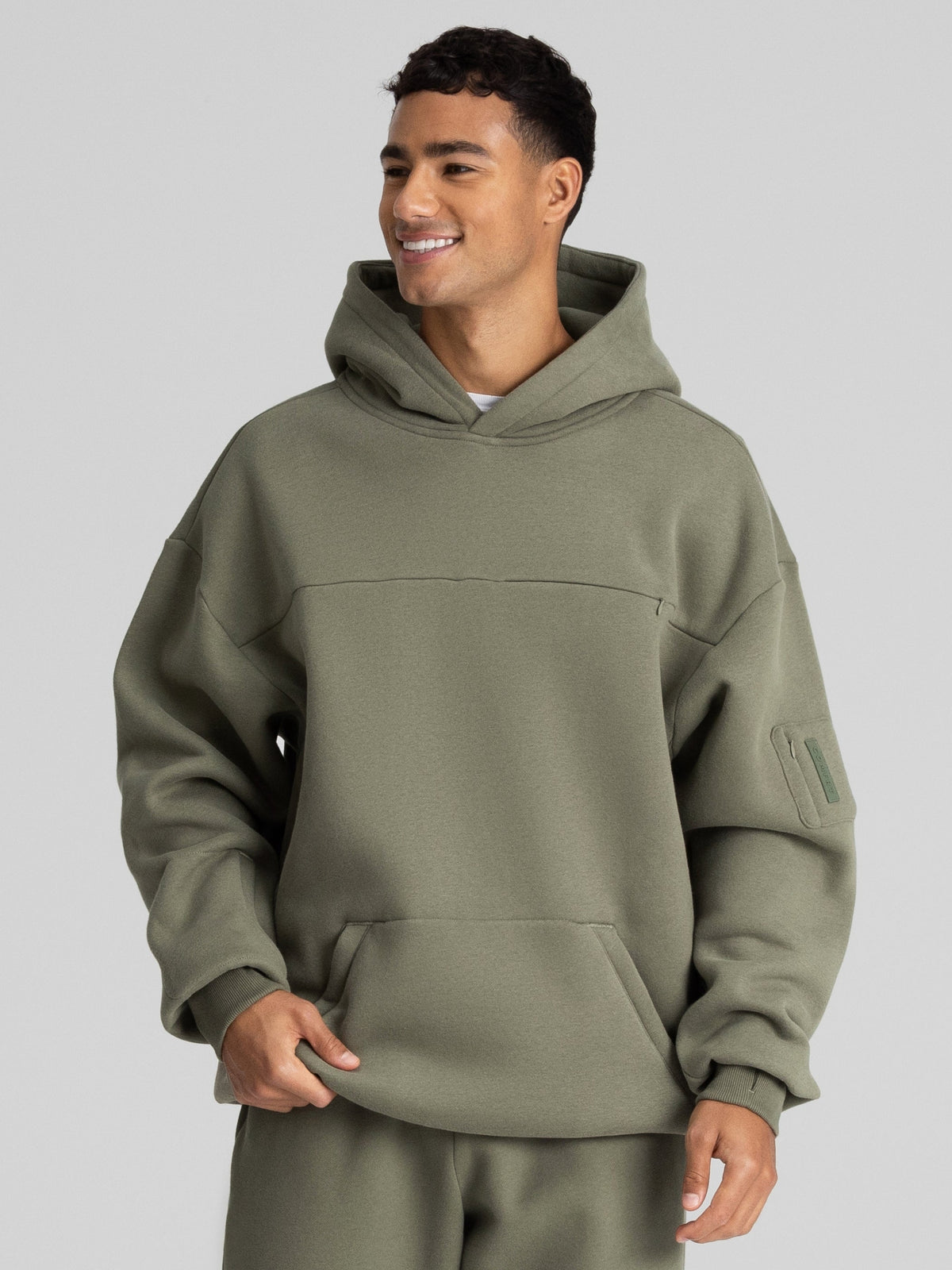 Explorer Travel Hoodie – Mega