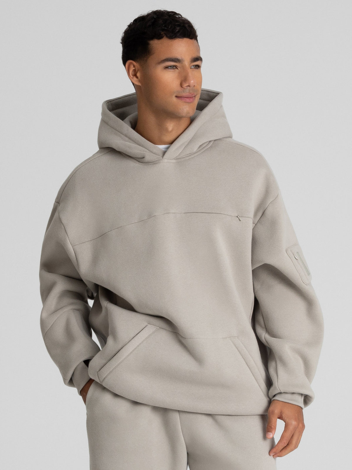 Explorer Travel Hoodie – Mega