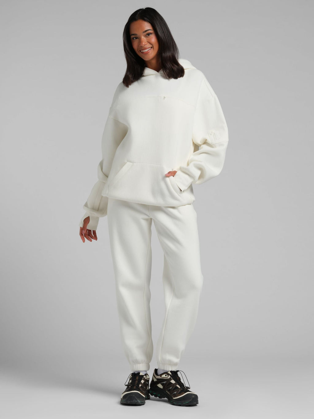 Explorer Travel Hoodie – Mega