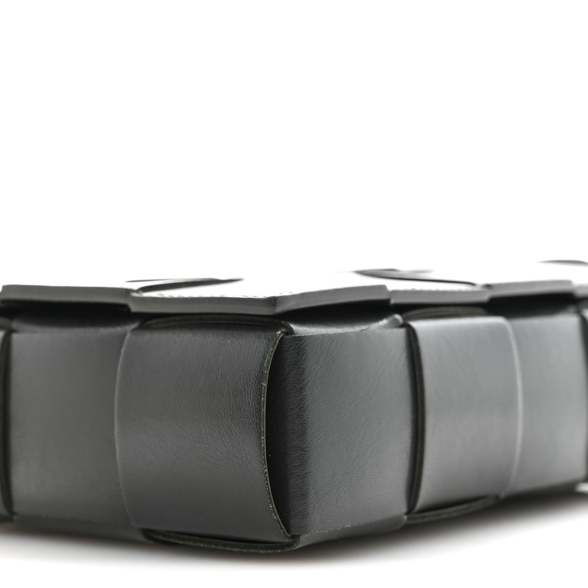 Calfskin Maxi Intreccio Cassette With Strap Bag Dark Green