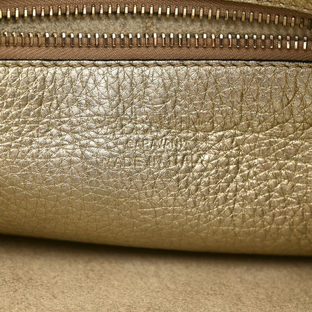 Metallic Pebbled Calfskin Small Rockstud Flip-Lock Messenger Bag Platino