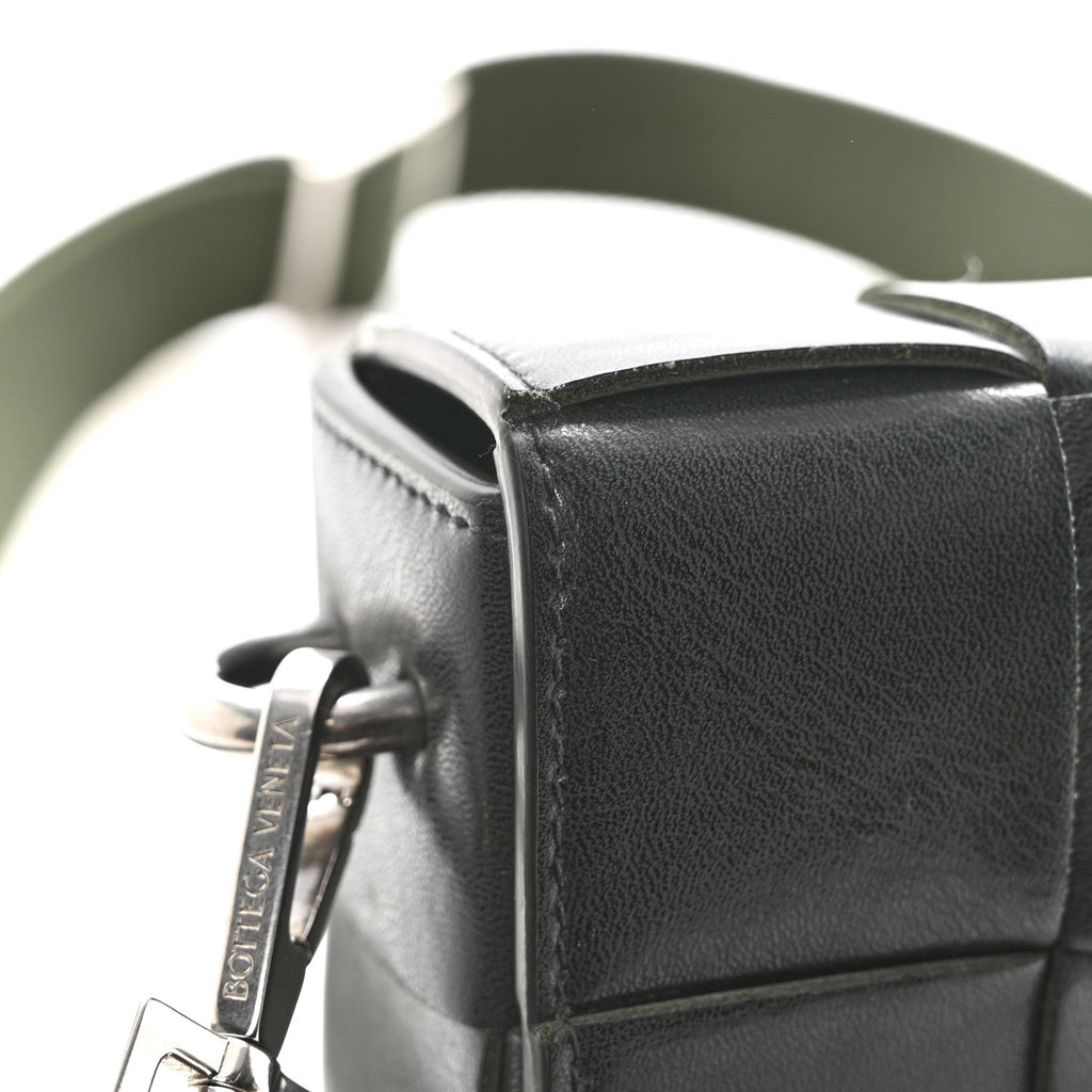 Calfskin Maxi Intreccio Cassette With Strap Bag Dark Green