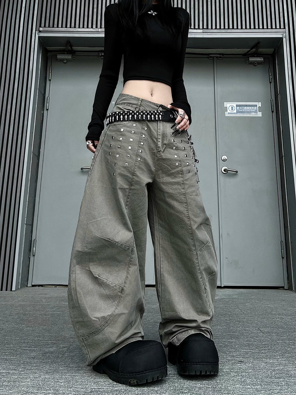 TR BRUSHHIFT Heavy Industry Rivet Deconstruction Splicing Bent Knife Jeans American Loose Floor Wide Leg Pants