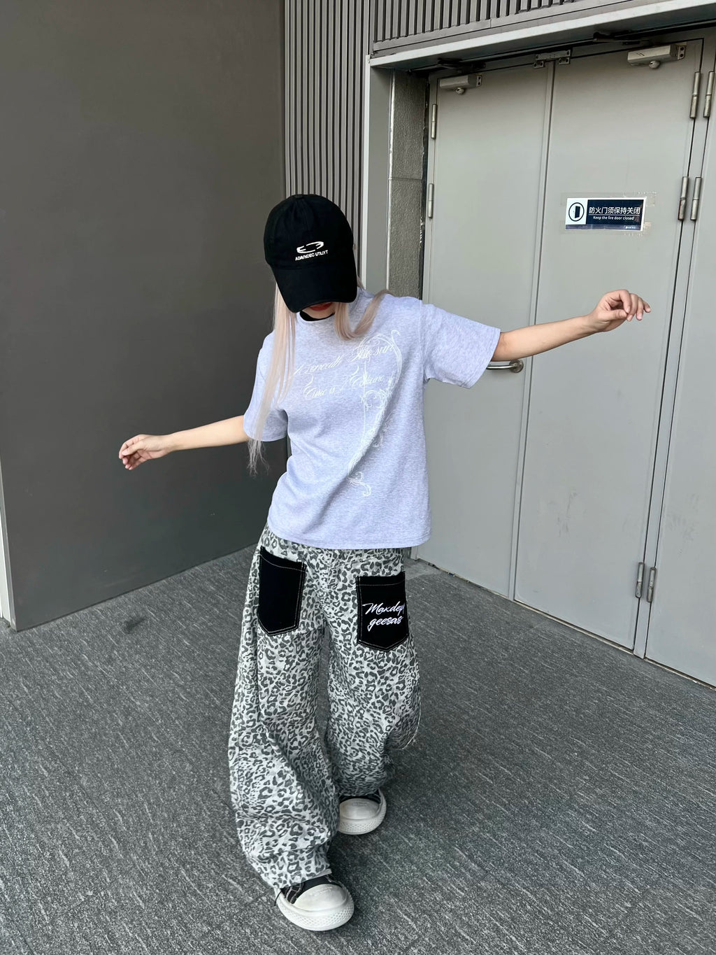 TR BRUSHHIFT American retro leopard print patch pocket jeans street loose wide leg curved knife pants