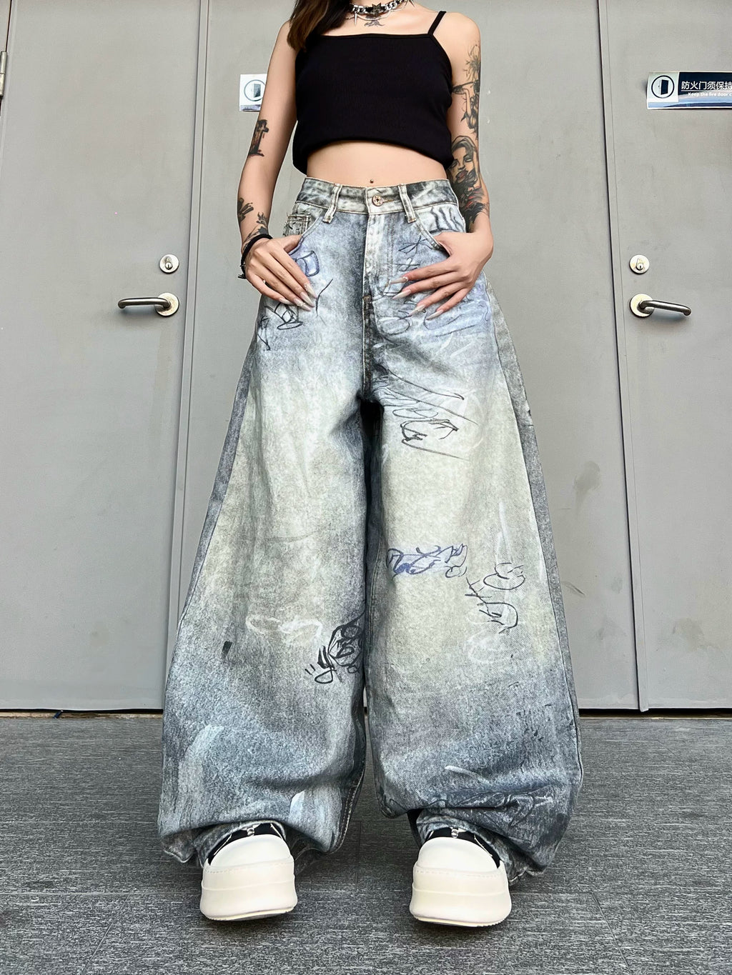 TR BRUSHHIFT American Graffiti Street Jeans, Washed and Used, Loose Wide Leg, Floor Bending Knife Pants