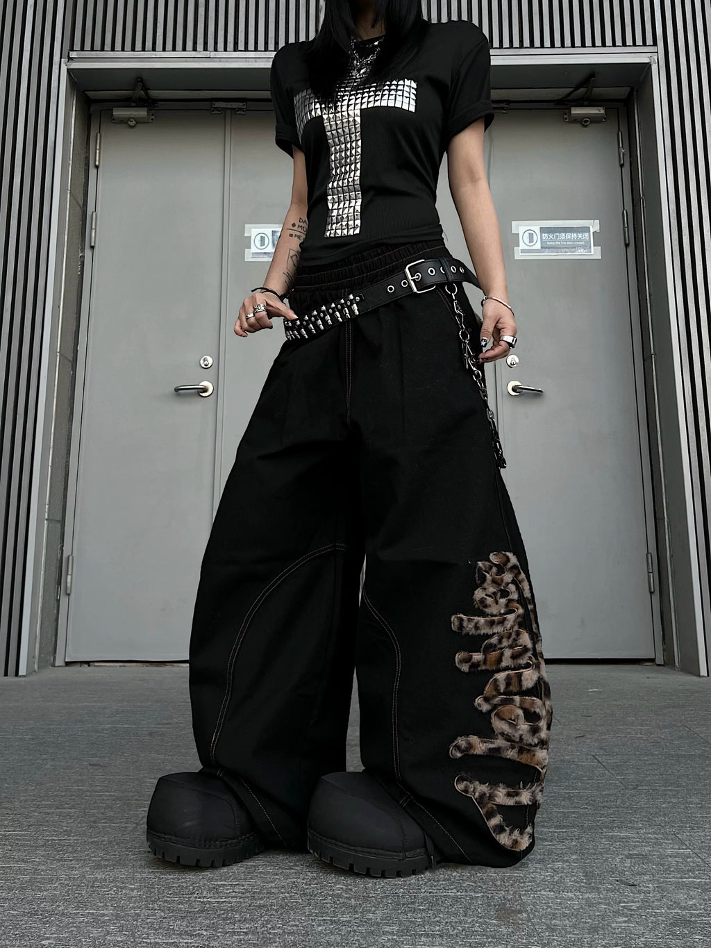 TR BRUSHHIFT American retro embroidered leopard print plush jeans loose jazz dance curved knife wide leg pants