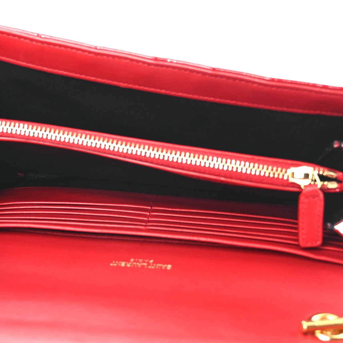 Patent Calfskin Matelasse Vicky Chain Wallet Rouge Eros