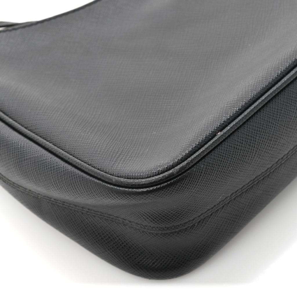 Saffiano Lux Re-Edition 2005 Shoulder Bag Black