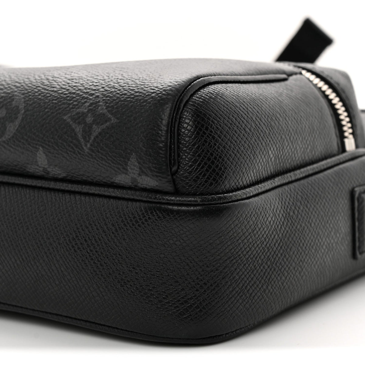 Taiga Monogram Eclipse Outdoor Messenger Black