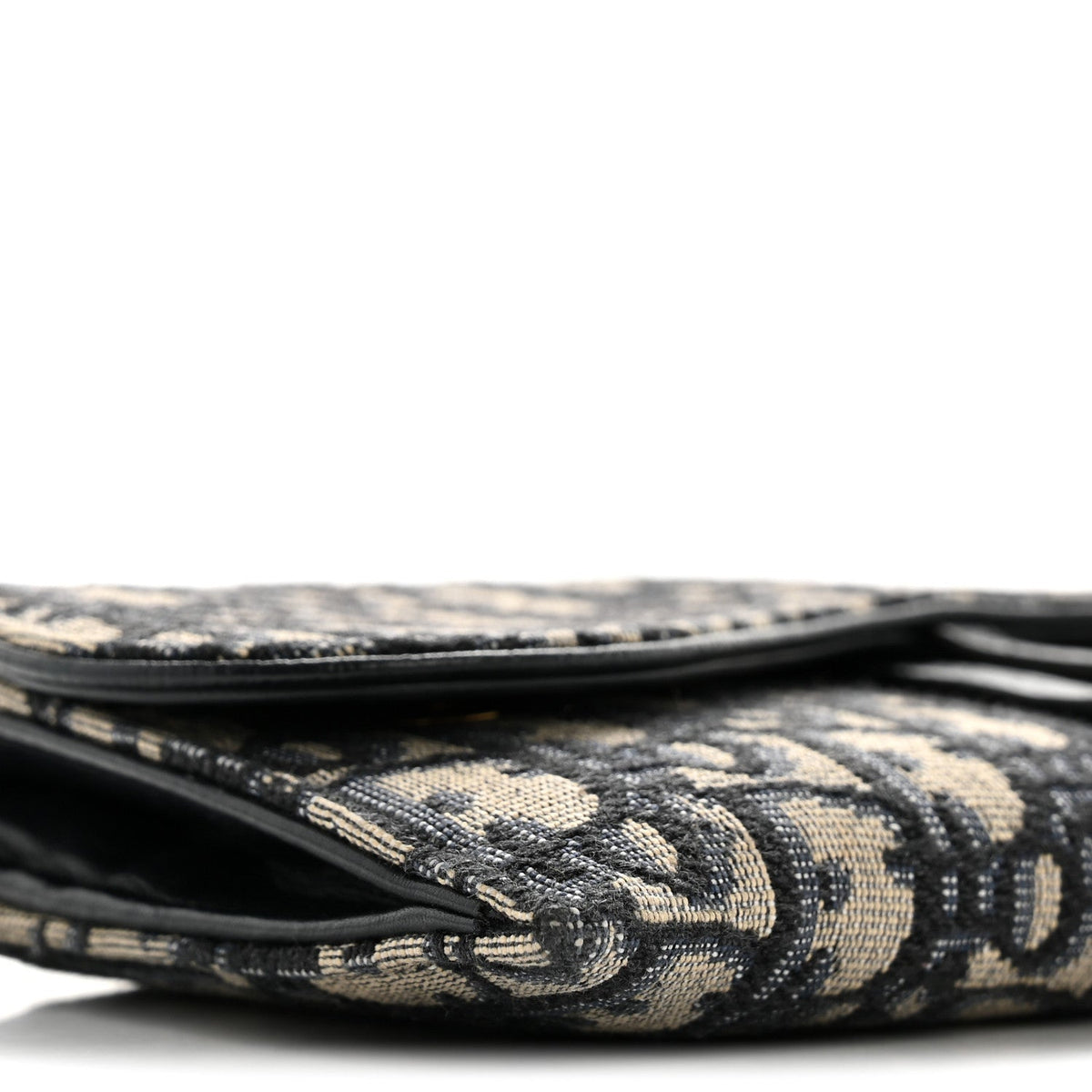Oblique Saddle Chain Long Wallet Blue